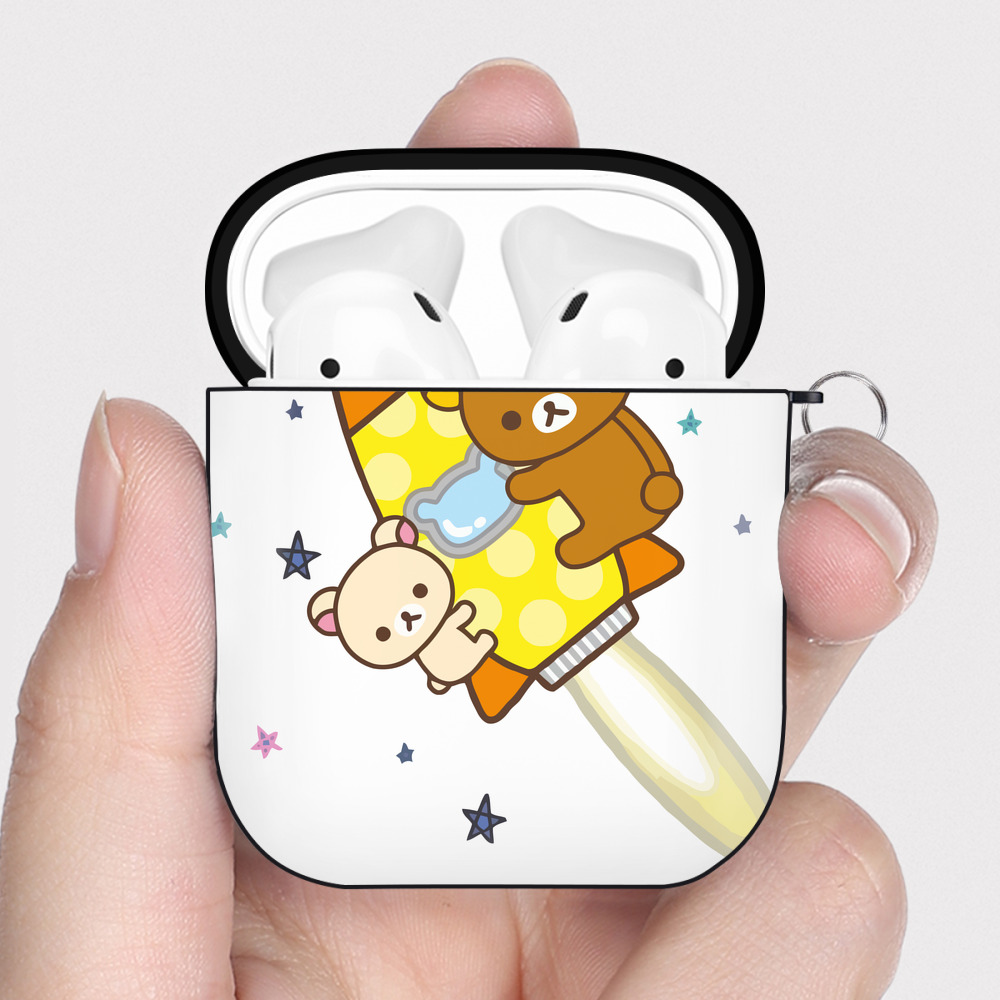 （画像用） リラックマ リラックマ キイロイトリ Rilakkuma Korilakkuma Kiiroitori AirPods 第2世代保護ケース ハードシェル ブラック 耐衝撃・防指紋・カラビナ付き