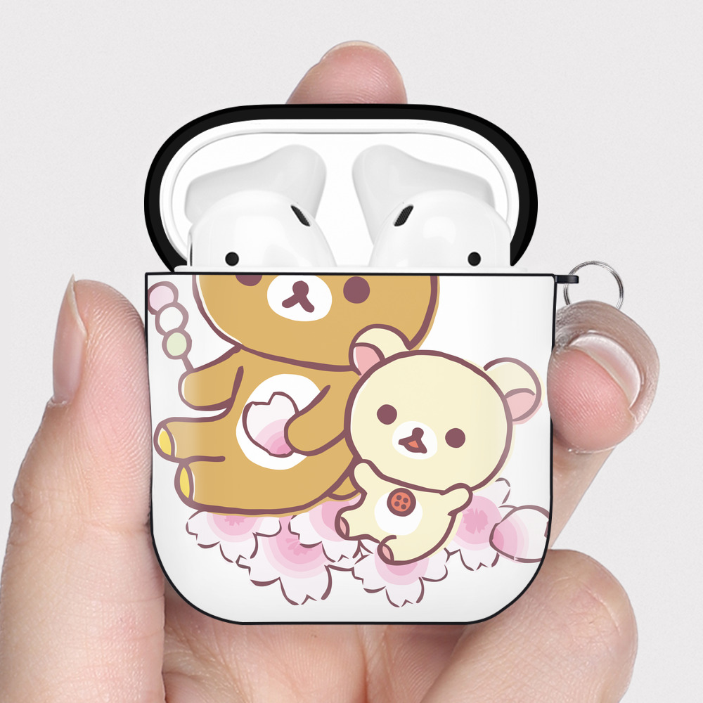 （画像用） リラックマ リラックマ キイロイトリ Rilakkuma Korilakkuma Kiiroitori AirPods 第2世代保護ケース ハードシェル ブラック 耐衝撃・防指紋・カラビナ付き