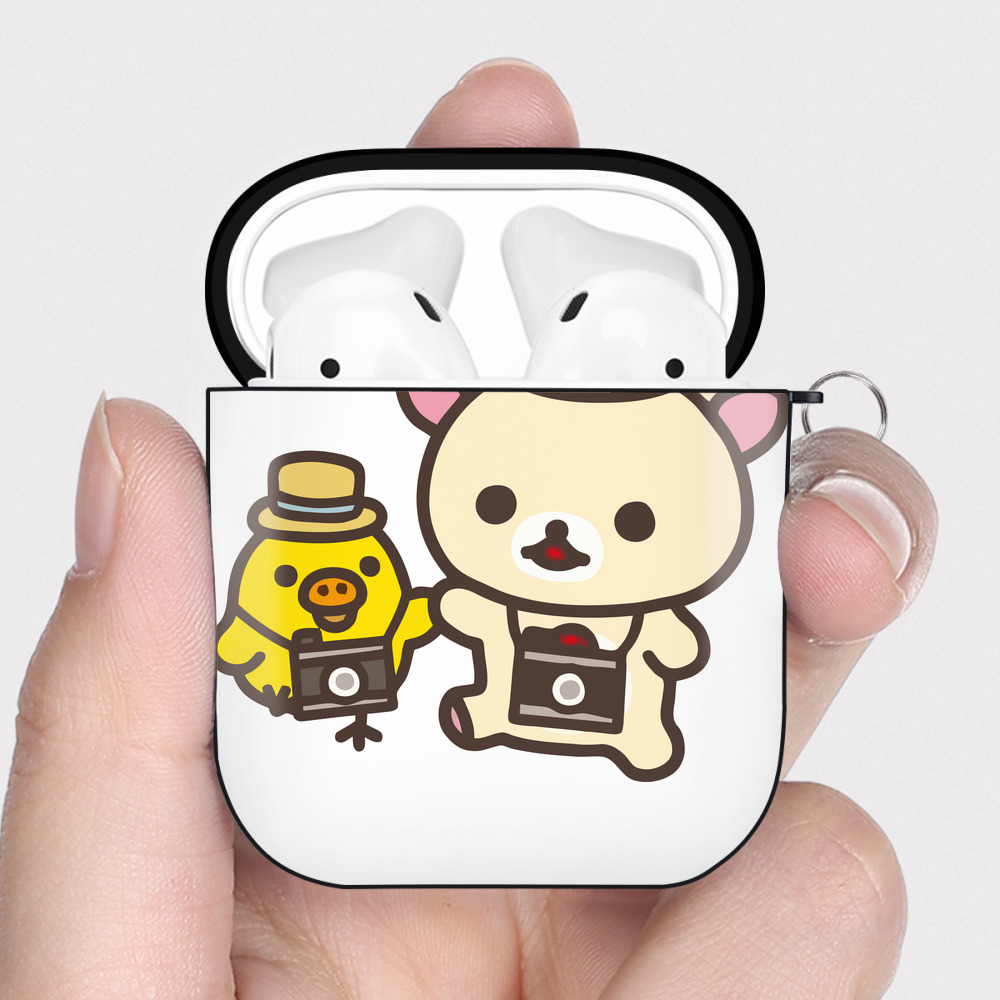 （画像用） リラックマ リラックマ キイロイトリ Rilakkuma Korilakkuma Kiiroitori AirPods 第2世代保護ケース ハードシェル ブラック 耐衝撃・防指紋・カラビナ付き
