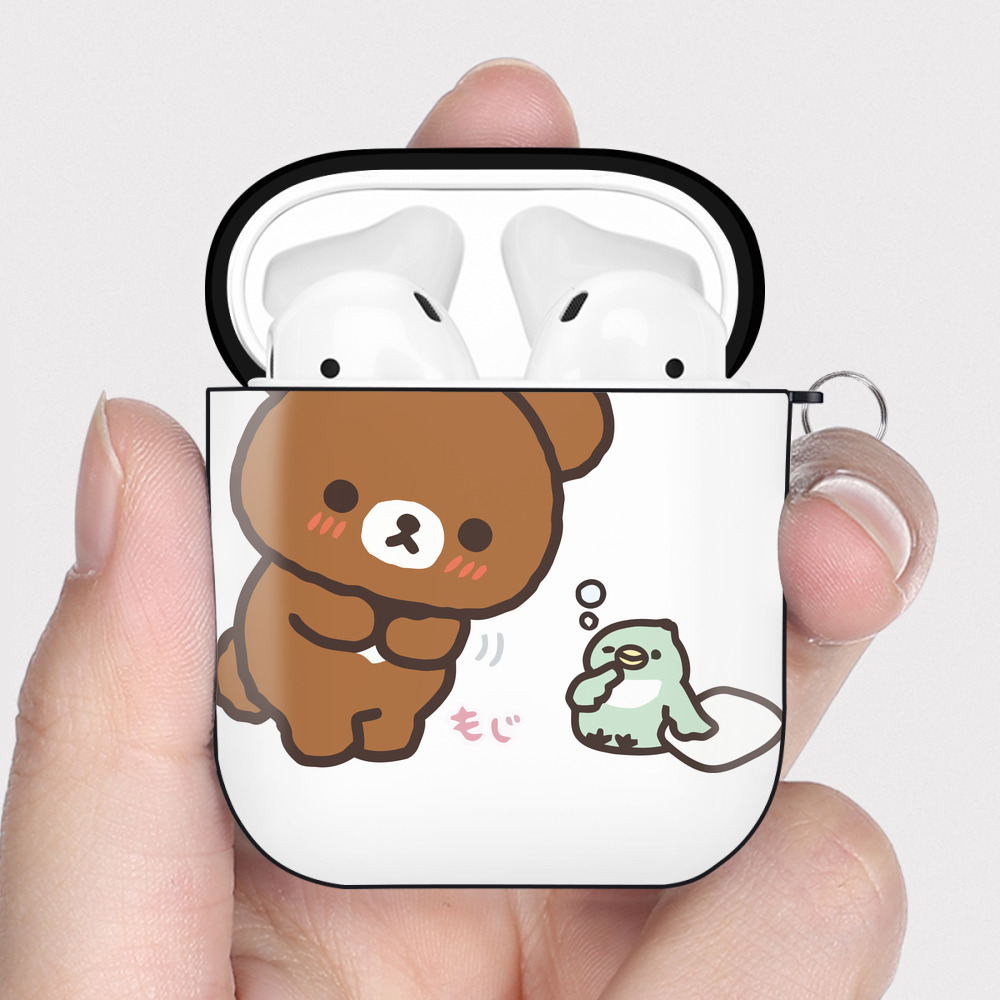 （画像用） リラックマ リラックマ キイロイトリ Rilakkuma Korilakkuma Kiiroitori AirPods 第2世代保護ケース ハードシェル ブラック 耐衝撃・防指紋・カラビナ付き