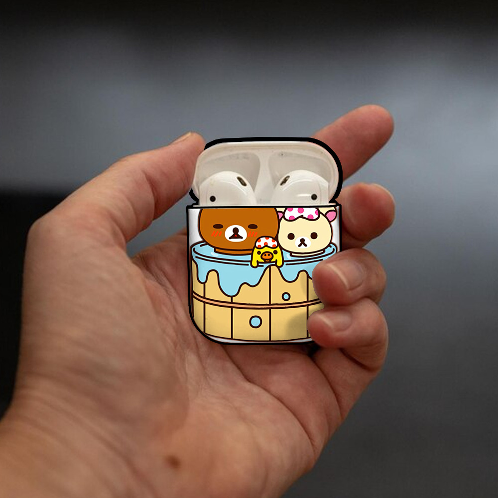 リラックマ リラックマ キイロイトリ Rilakkuma Korilakkuma Kiiroitori AirPods 第2世代保護ケース ハードシェル ブラック 耐衝撃・防指紋・カラビナ付き