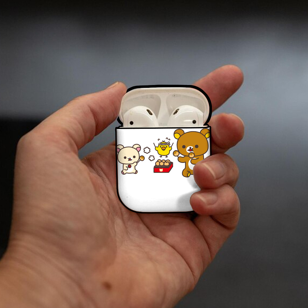 リラックマ リラックマ キイロイトリ Rilakkuma Korilakkuma Kiiroitori AirPods 第2世代保護ケース ハードシェル ブラック 耐衝撃・防指紋・カラビナ付き