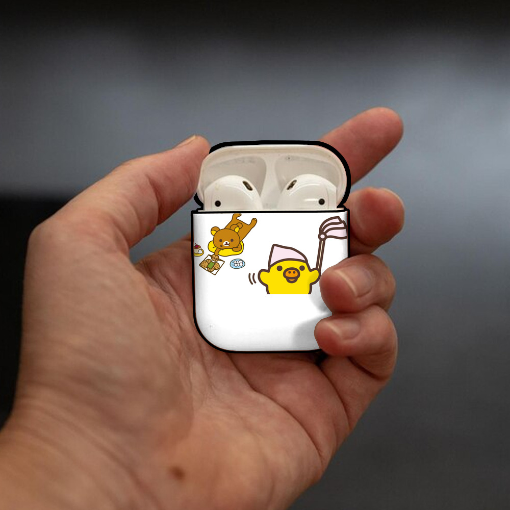 リラックマ リラックマ キイロイトリ Rilakkuma Korilakkuma Kiiroitori AirPods 第2世代保護ケース ハードシェル ブラック 耐衝撃・防指紋・カラビナ付き