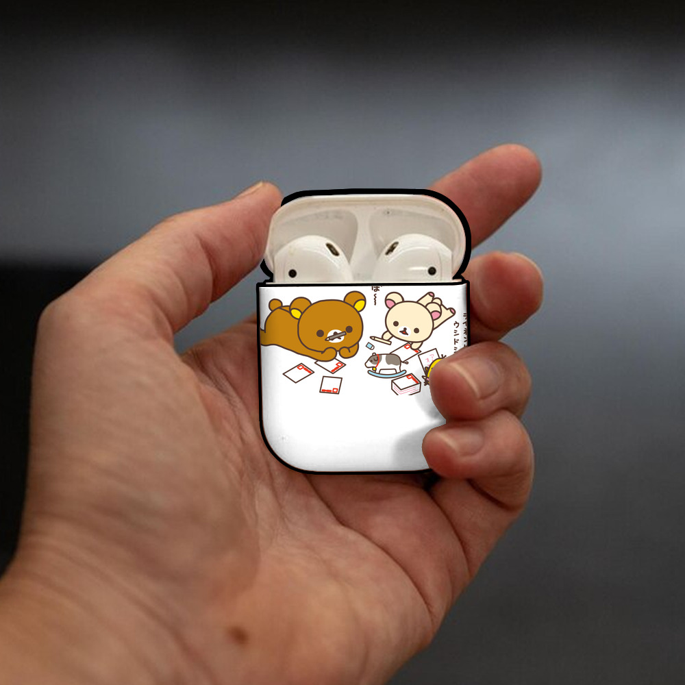リラックマ リラックマ キイロイトリ Rilakkuma Korilakkuma Kiiroitori AirPods 第2世代保護ケース ハードシェル ブラック 耐衝撃・防指紋・カラビナ付き