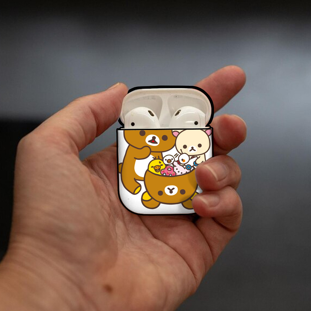 リラックマ リラックマ キイロイトリ Rilakkuma Korilakkuma Kiiroitori AirPods 第2世代保護ケース ハードシェル ブラック 耐衝撃・防指紋・カラビナ付き