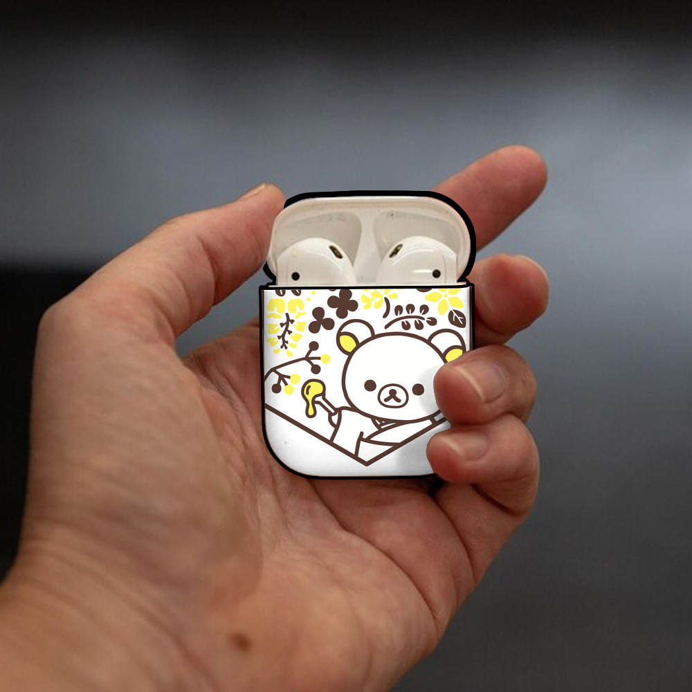 リラックマ リラックマ キイロイトリ Rilakkuma Korilakkuma Kiiroitori AirPods 第2世代保護ケース ハードシェル ブラック 耐衝撃・防指紋・カラビナ付き