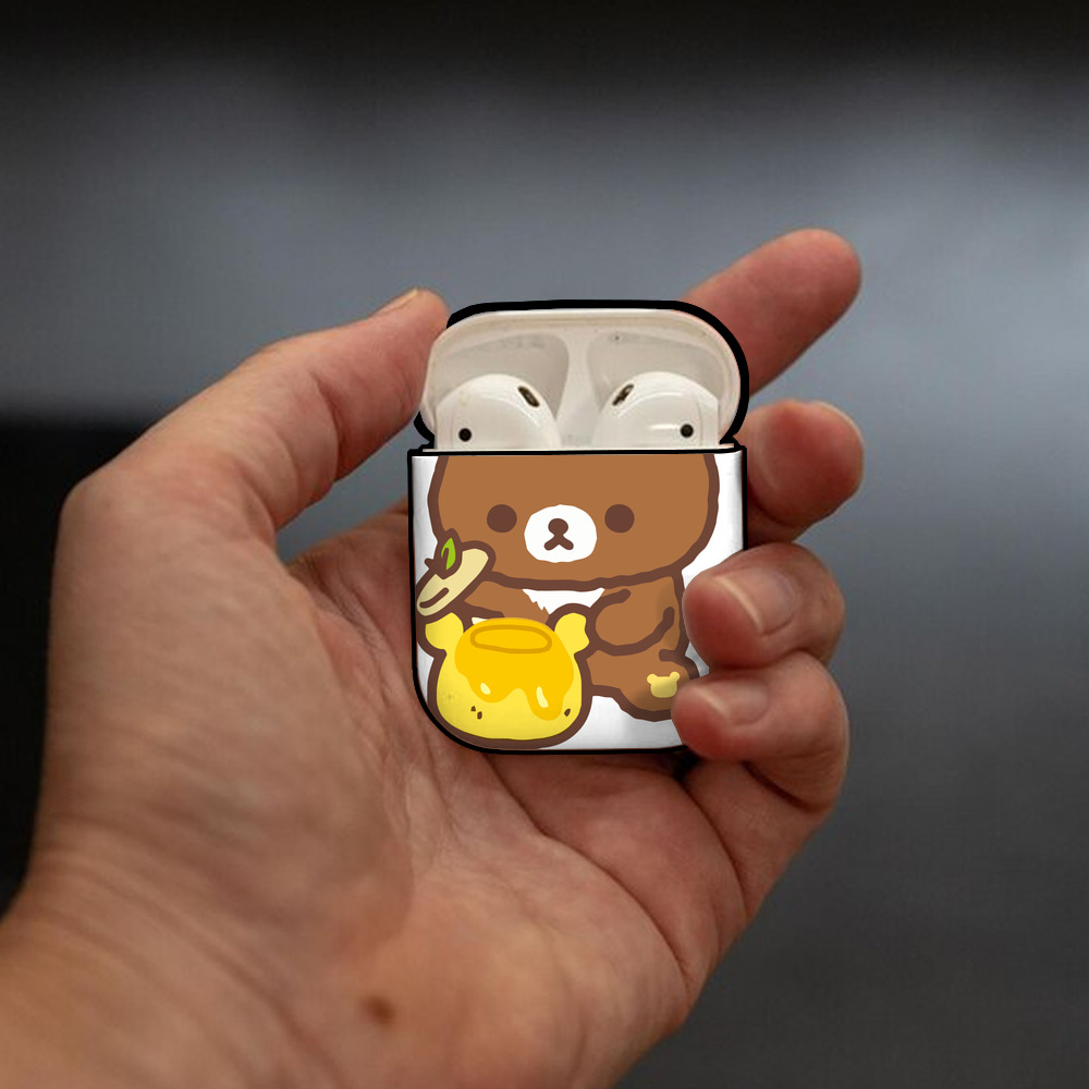 リラックマ リラックマ キイロイトリ Rilakkuma Korilakkuma Kiiroitori AirPods 第2世代保護ケース ハードシェル ブラック 耐衝撃・防指紋・カラビナ付き