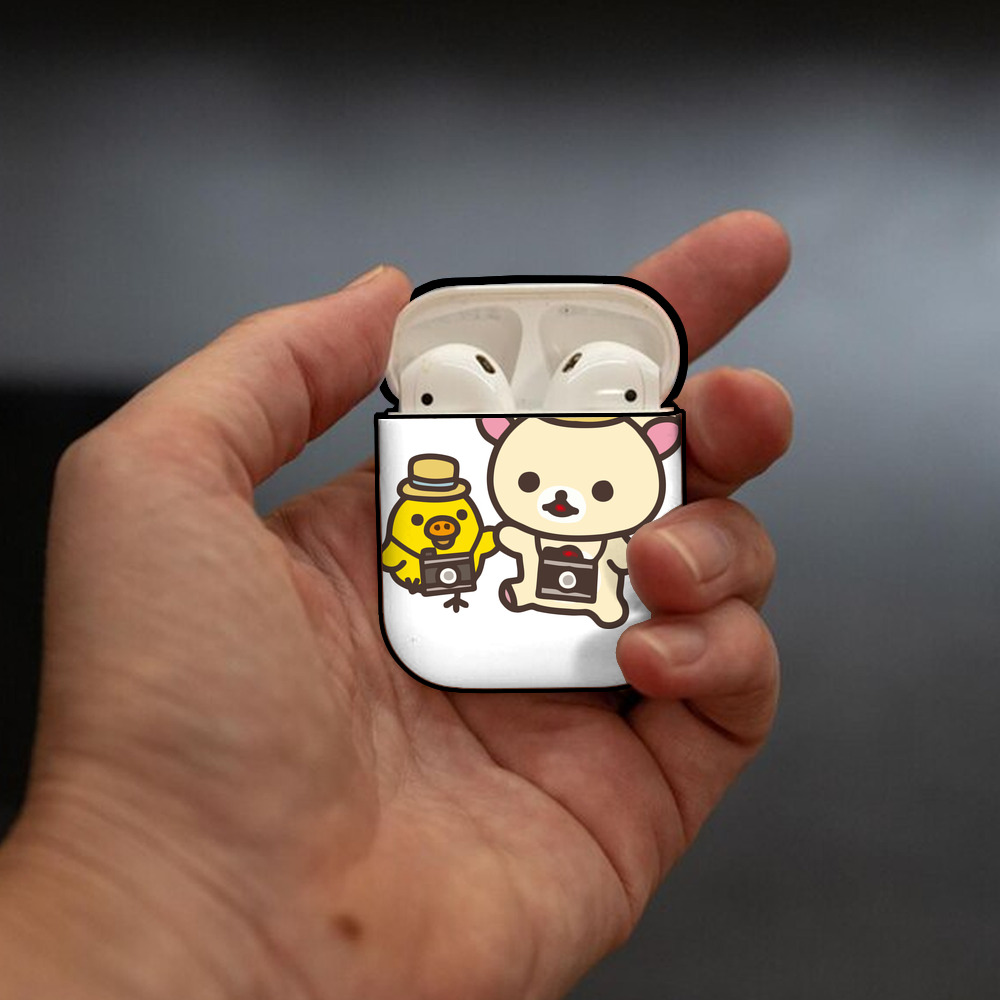リラックマ リラックマ キイロイトリ Rilakkuma Korilakkuma Kiiroitori AirPods 第2世代保護ケース ハードシェル ブラック 耐衝撃・防指紋・カラビナ付き