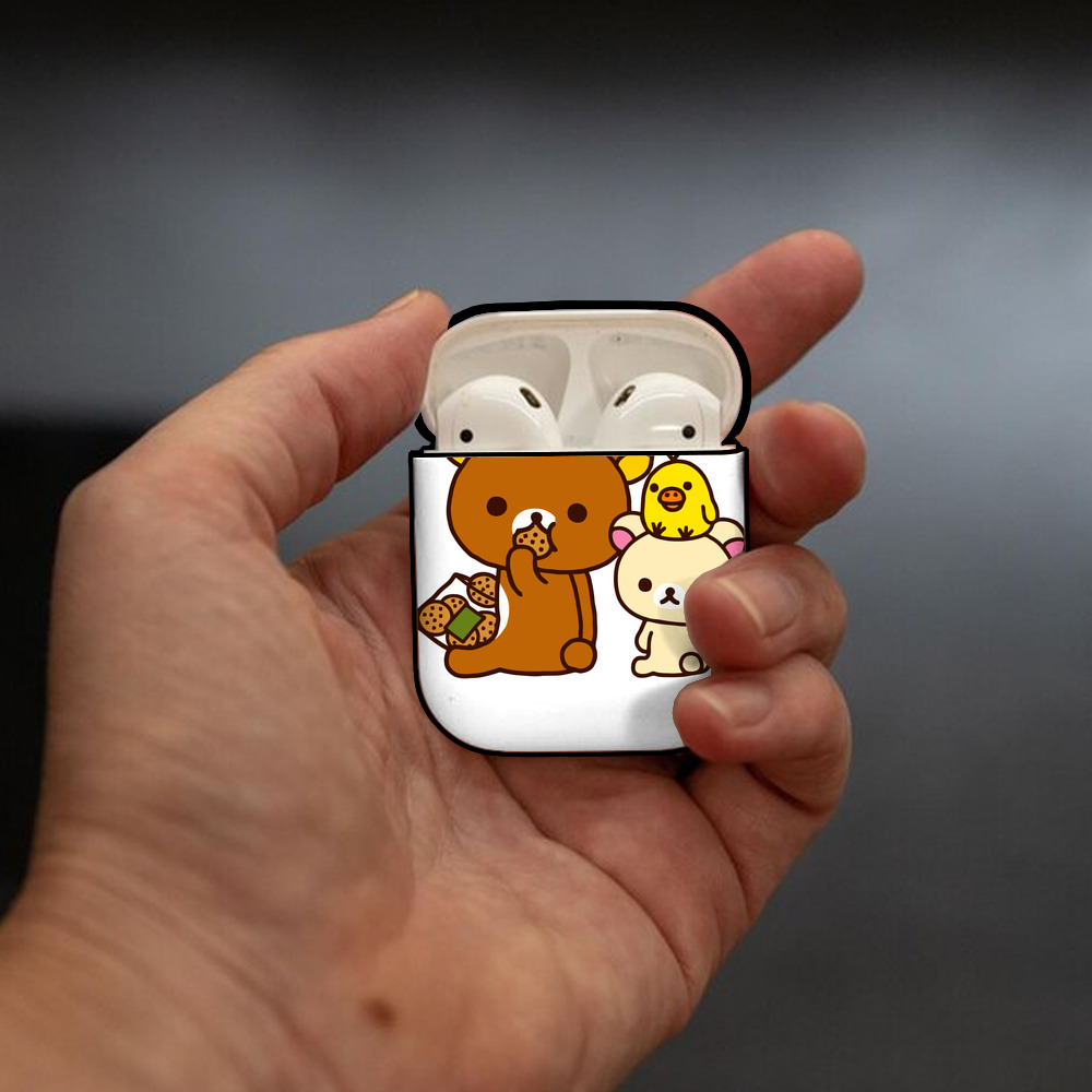 リラックマ リラックマ キイロイトリ Rilakkuma Korilakkuma Kiiroitori AirPods 第2世代保護ケース ハードシェル ブラック 耐衝撃・防指紋・カラビナ付き