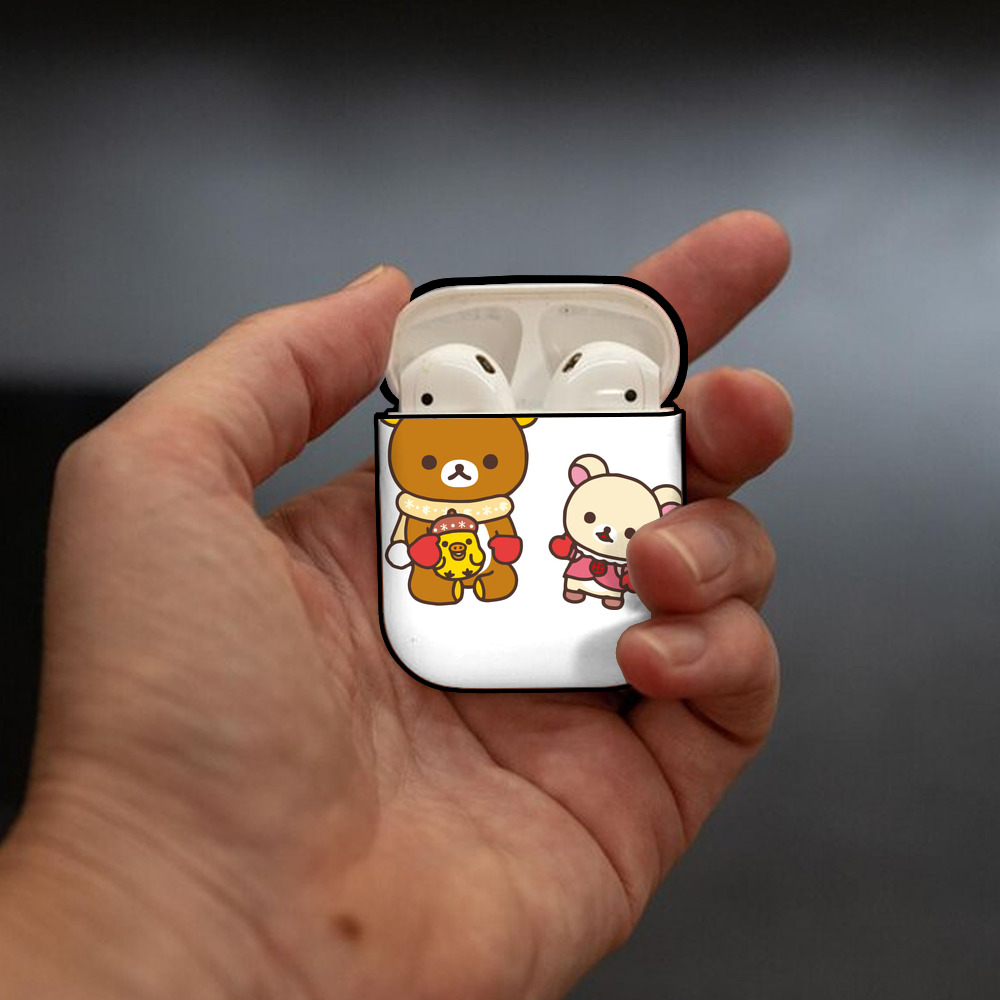 リラックマ リラックマ キイロイトリ Rilakkuma Korilakkuma Kiiroitori AirPods 第2世代保護ケース ハードシェル ブラック 耐衝撃・防指紋・カラビナ付き