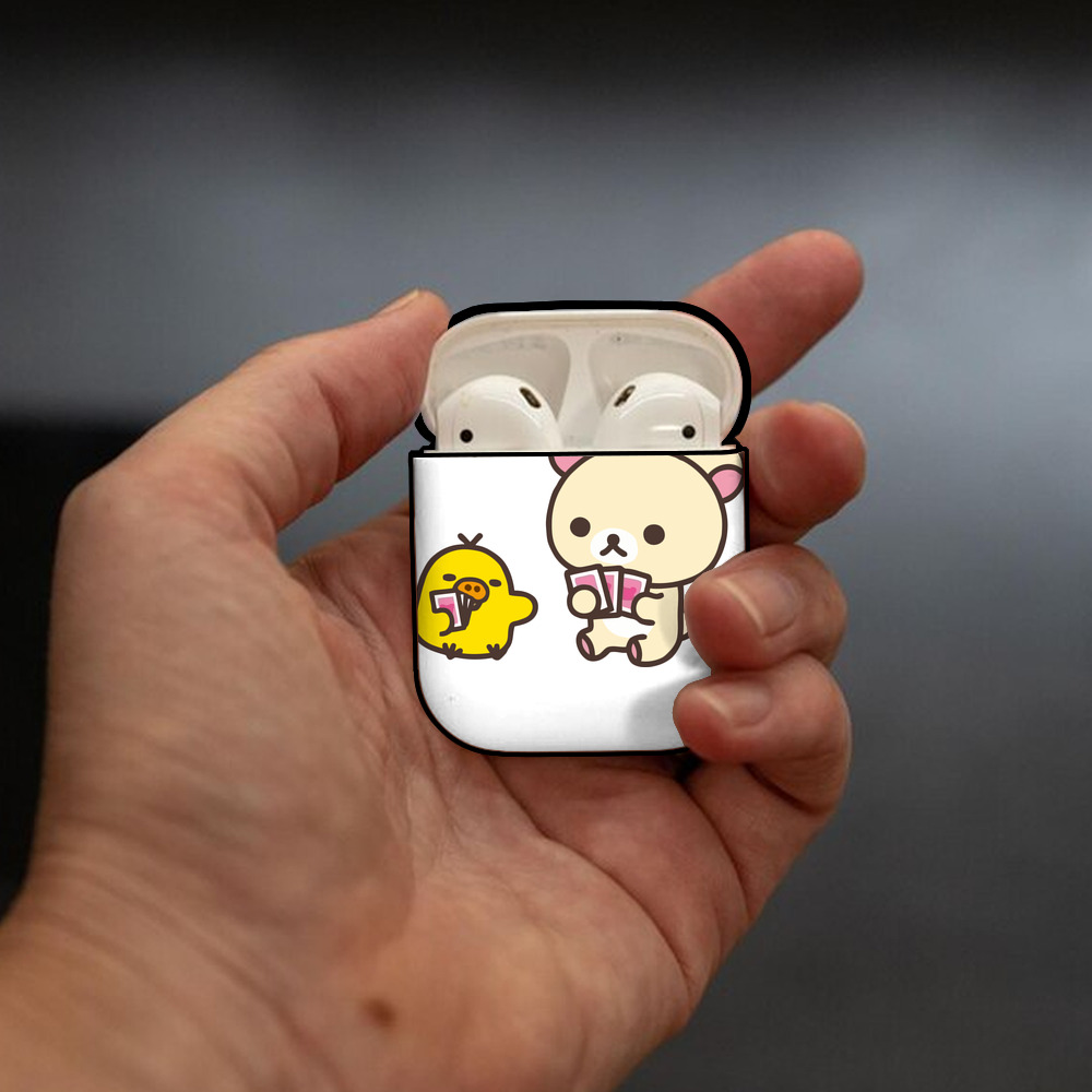 リラックマ リラックマ キイロイトリ Rilakkuma Korilakkuma Kiiroitori AirPods 第2世代保護ケース ハードシェル ブラック 耐衝撃・防指紋・カラビナ付き