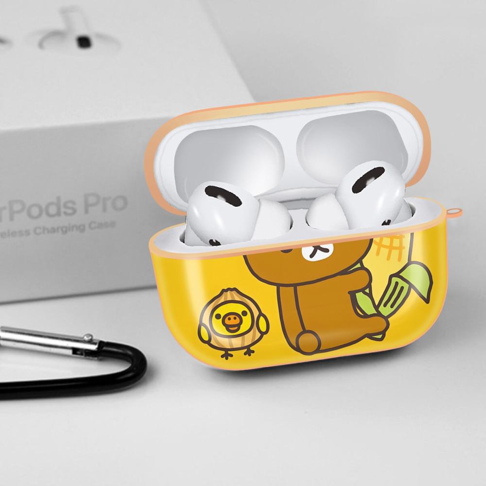 リラックマ リラックマ キイロイトリ Rilakkuma Korilakkuma Kiiroitori 【AirPods Pro用】ハードシェル保護ケース｜耐衝撃・防指紋・カラビナ付き商品仕様
