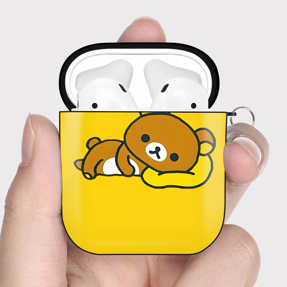 （画像用） リラックマ リラックマ キイロイトリ Rilakkuma Korilakkuma Kiiroitori AirPods 第2世代保護ケース ハードシェル ブラック 耐衝撃・防指紋・カラビナ付き