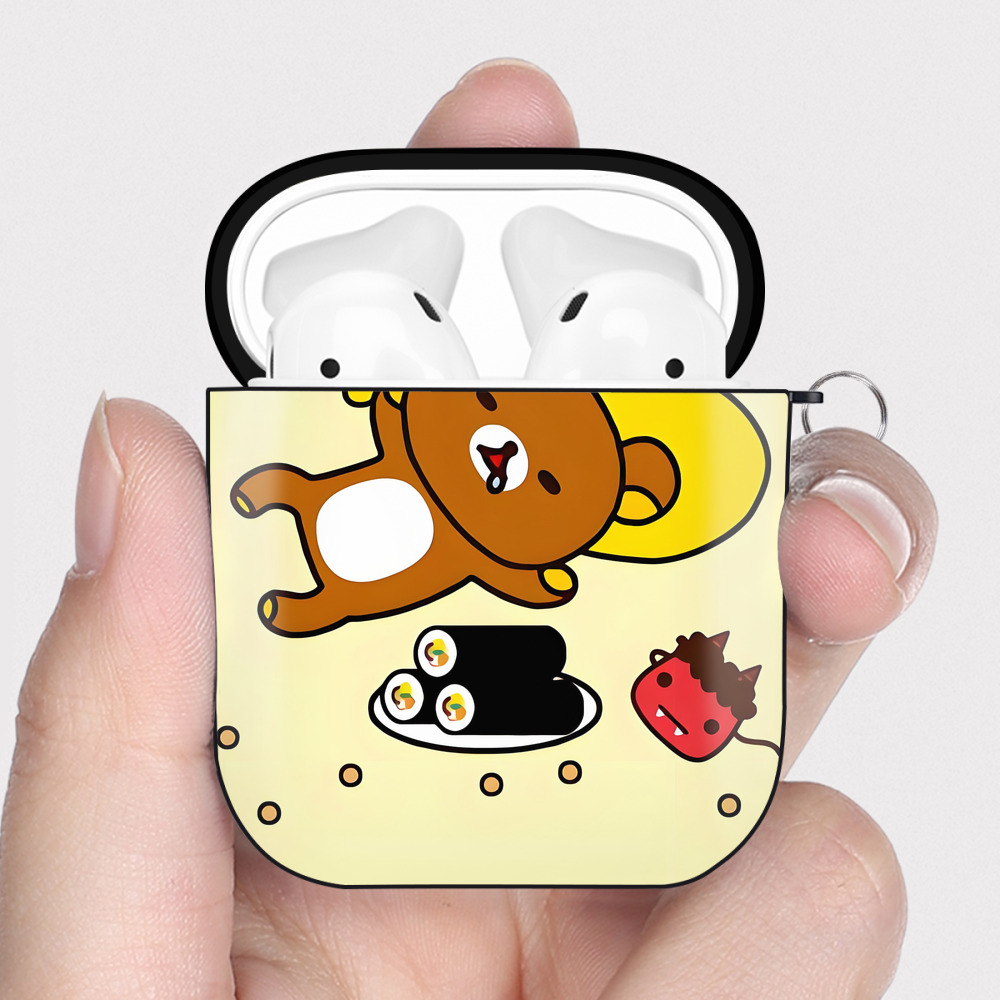 （画像用） リラックマ リラックマ キイロイトリ Rilakkuma Korilakkuma Kiiroitori AirPods 第2世代保護ケース ハードシェル ブラック 耐衝撃・防指紋・カラビナ付き