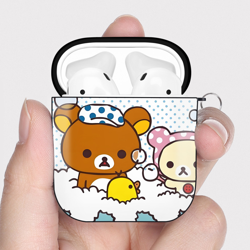 （画像用） リラックマ リラックマ キイロイトリ Rilakkuma Korilakkuma Kiiroitori AirPods 第2世代保護ケース ハードシェル ブラック 耐衝撃・防指紋・カラビナ付き