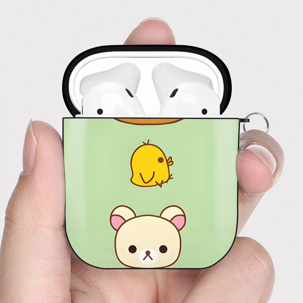 （画像用） リラックマ リラックマ キイロイトリ Rilakkuma Korilakkuma Kiiroitori AirPods 第2世代保護ケース ハードシェル ブラック 耐衝撃・防指紋・カラビナ付き