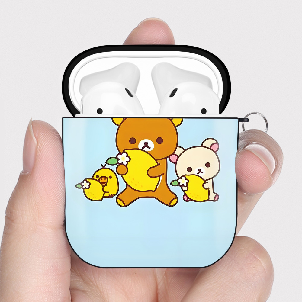 （画像用） リラックマ リラックマ キイロイトリ Rilakkuma Korilakkuma Kiiroitori AirPods 第2世代保護ケース ハードシェル ブラック 耐衝撃・防指紋・カラビナ付き