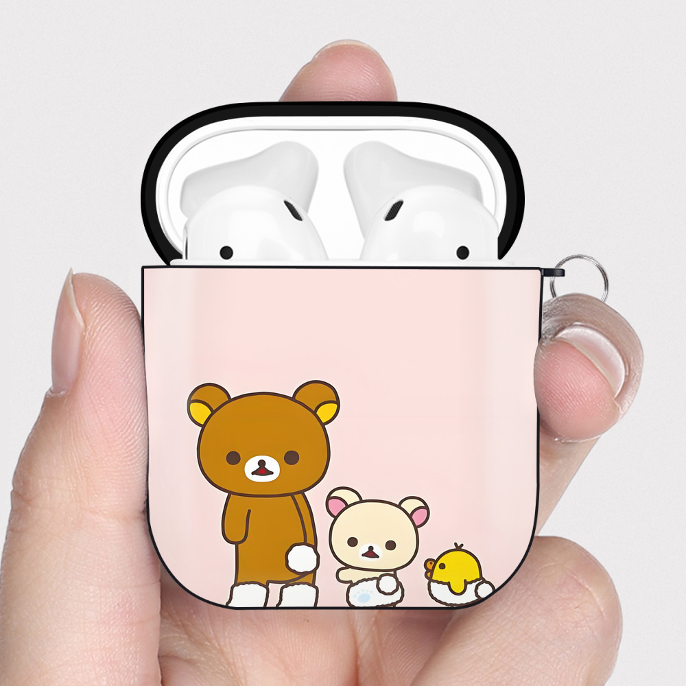 （画像用） リラックマ リラックマ キイロイトリ Rilakkuma Korilakkuma Kiiroitori AirPods 第2世代保護ケース ハードシェル ブラック 耐衝撃・防指紋・カラビナ付き