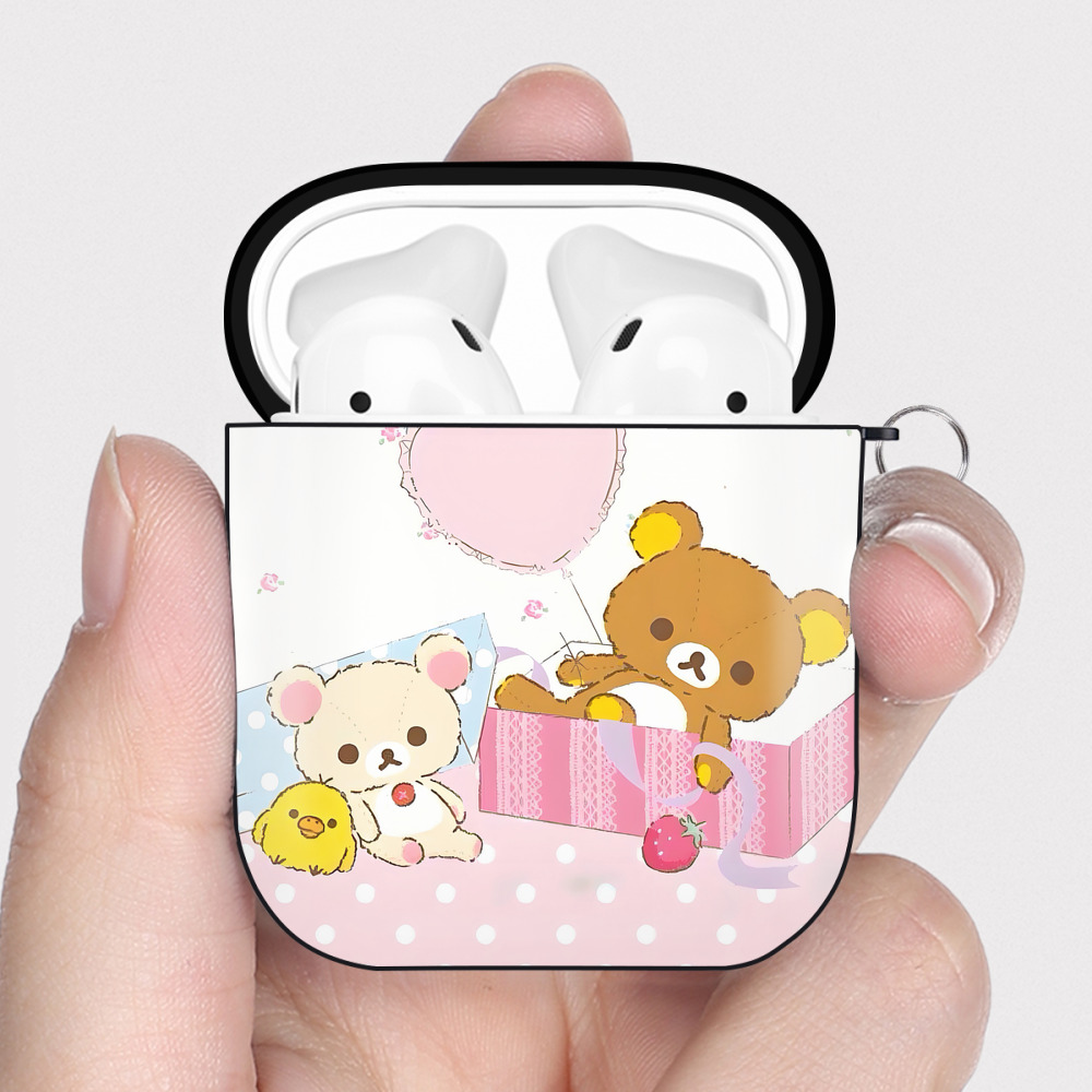 （画像用） リラックマ リラックマ キイロイトリ Rilakkuma Korilakkuma Kiiroitori AirPods 第2世代保護ケース ハードシェル ブラック 耐衝撃・防指紋・カラビナ付き