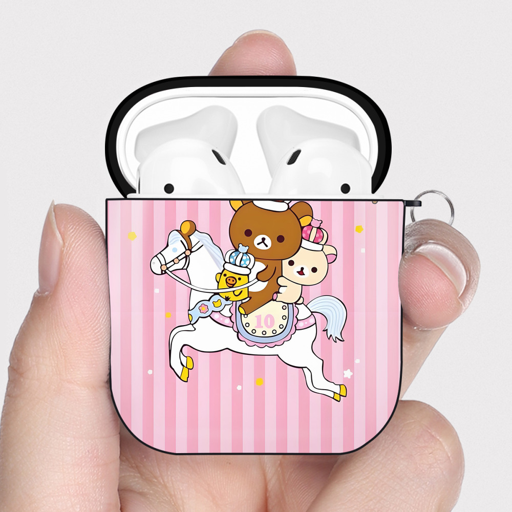 （画像用） リラックマ リラックマ キイロイトリ Rilakkuma Korilakkuma Kiiroitori AirPods 第2世代保護ケース ハードシェル ブラック 耐衝撃・防指紋・カラビナ付き