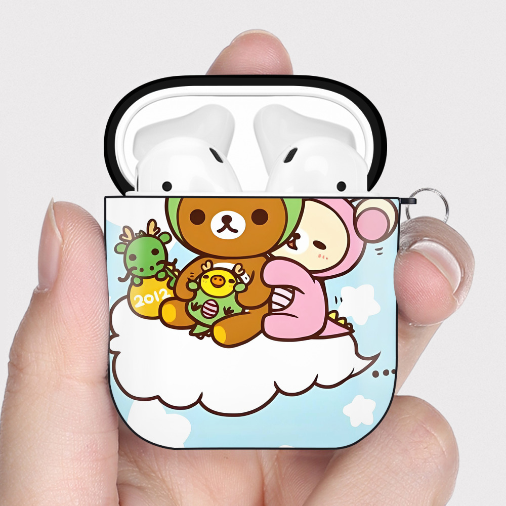 （画像用） リラックマ リラックマ キイロイトリ Rilakkuma Korilakkuma Kiiroitori AirPods 第2世代保護ケース ハードシェル ブラック 耐衝撃・防指紋・カラビナ付き