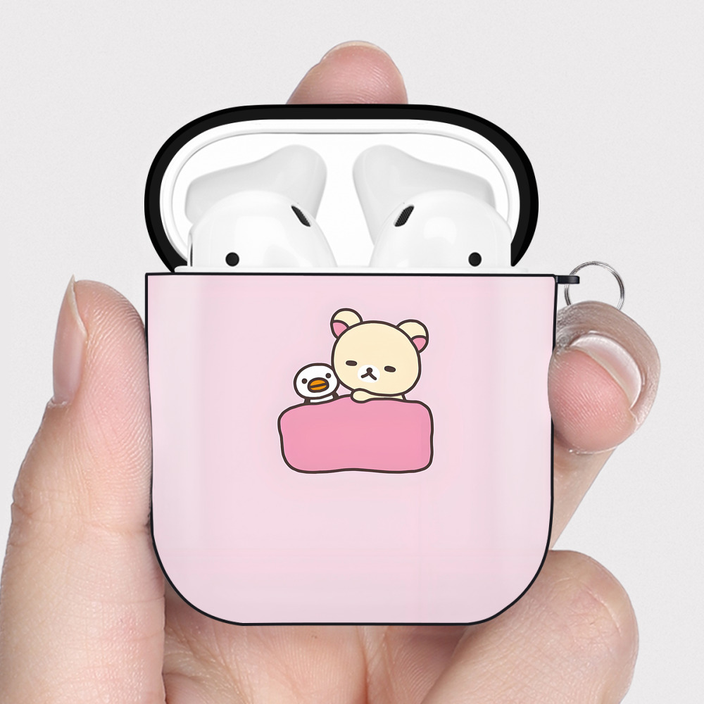 （画像用） リラックマ リラックマ キイロイトリ Rilakkuma Korilakkuma Kiiroitori AirPods 第2世代保護ケース ハードシェル ブラック 耐衝撃・防指紋・カラビナ付き