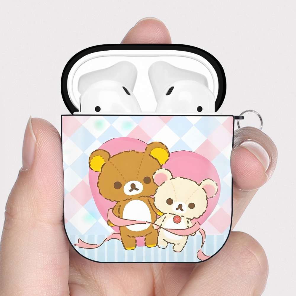 （画像用） リラックマ リラックマ キイロイトリ Rilakkuma Korilakkuma Kiiroitori AirPods 第2世代保護ケース ハードシェル ブラック 耐衝撃・防指紋・カラビナ付き