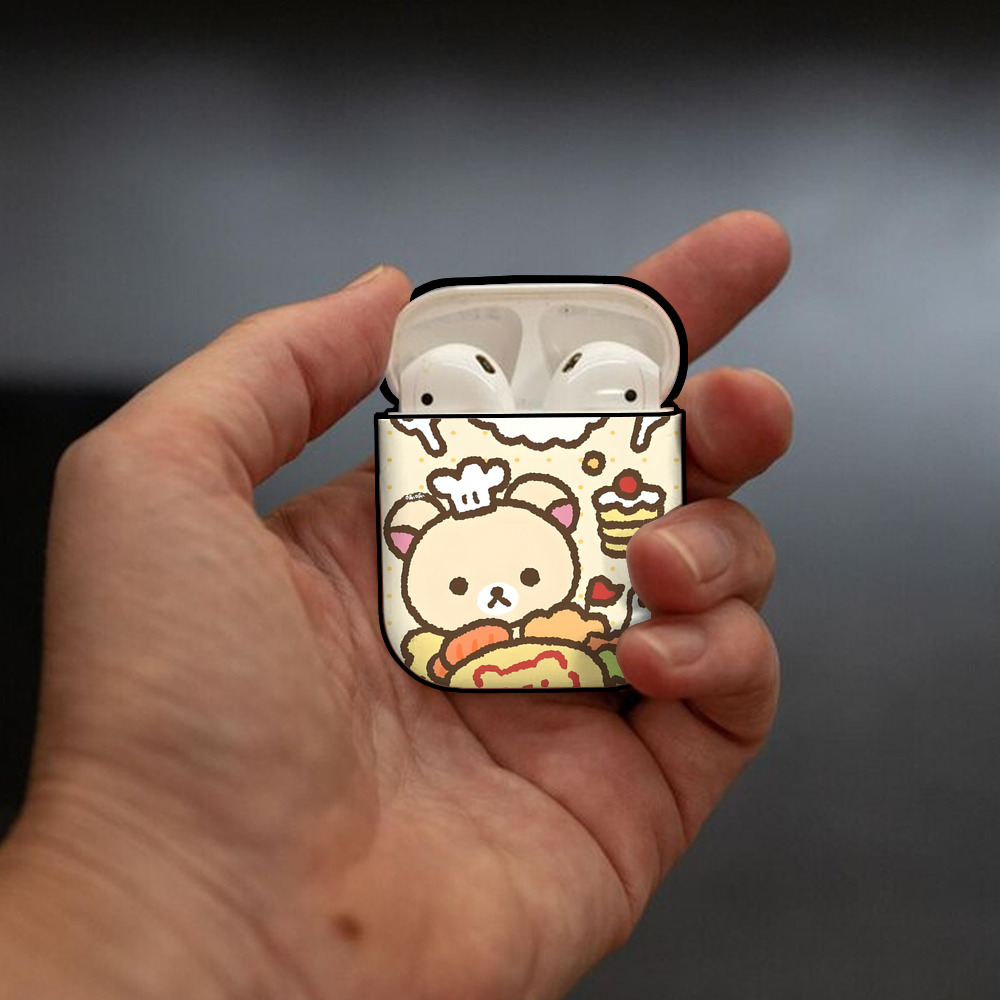 リラックマ リラックマ キイロイトリ Rilakkuma Korilakkuma Kiiroitori AirPods 第2世代保護ケース ハードシェル ブラック 耐衝撃・防指紋・カラビナ付き