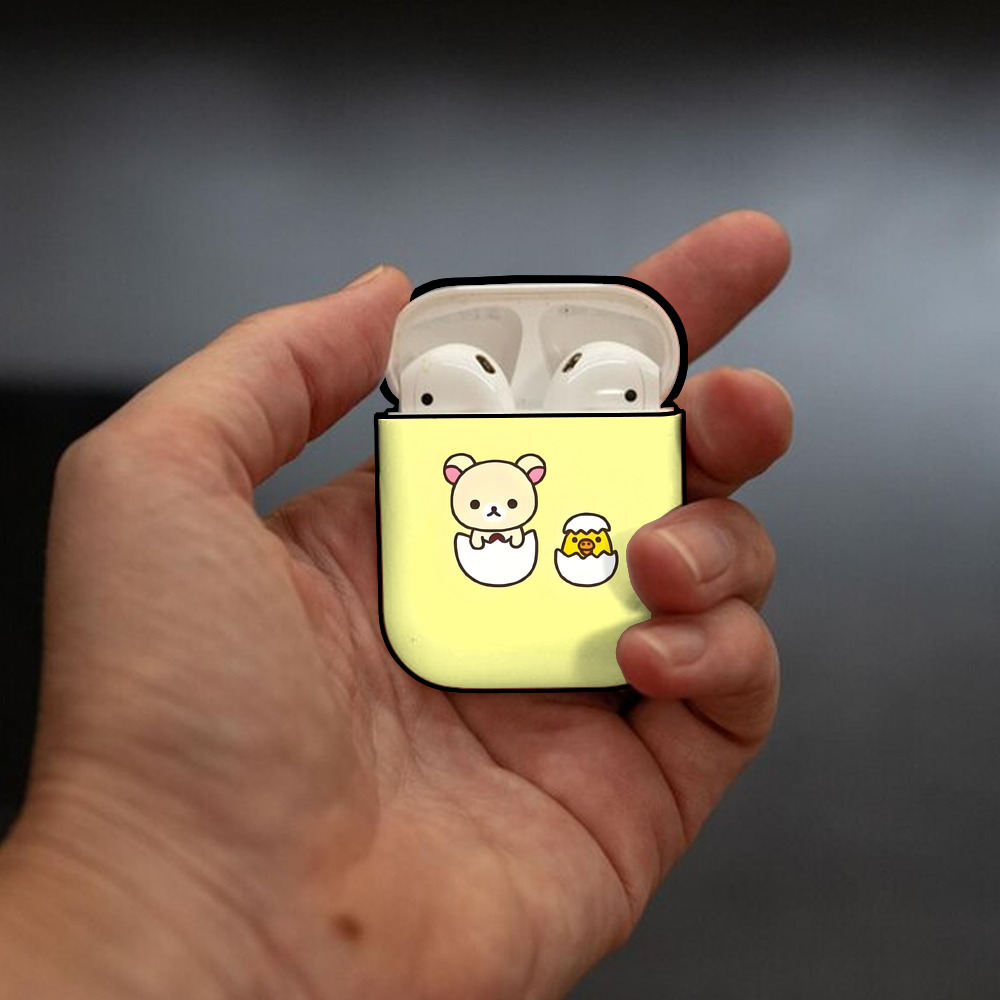 リラックマ リラックマ キイロイトリ Rilakkuma Korilakkuma Kiiroitori AirPods 第2世代保護ケース ハードシェル ブラック 耐衝撃・防指紋・カラビナ付き
