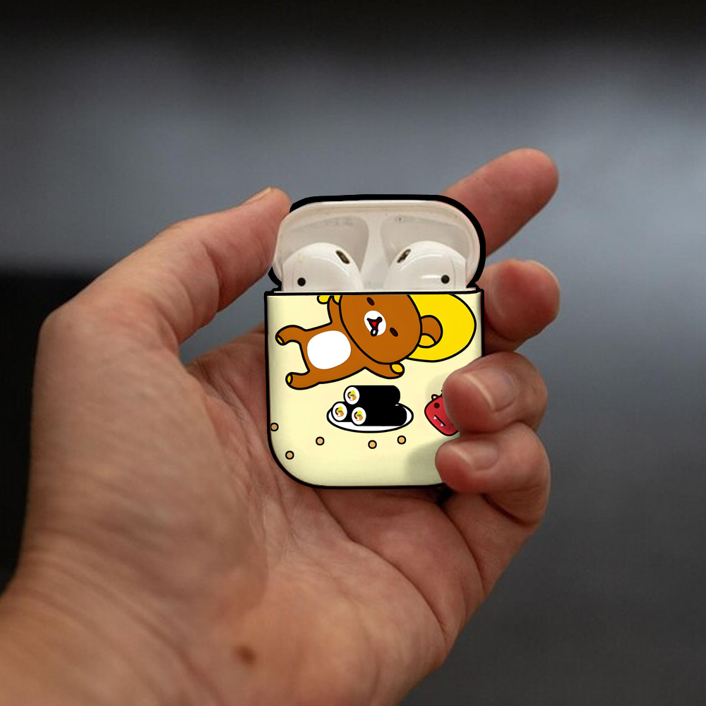 リラックマ リラックマ キイロイトリ Rilakkuma Korilakkuma Kiiroitori AirPods 第2世代保護ケース ハードシェル ブラック 耐衝撃・防指紋・カラビナ付き