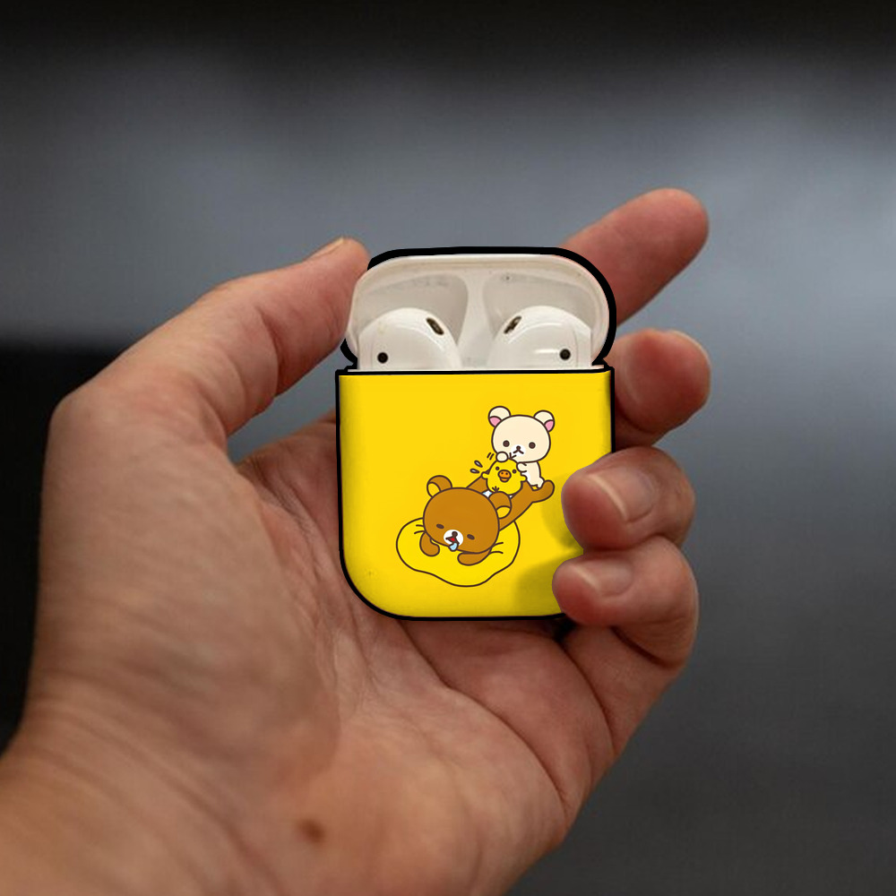 リラックマ リラックマ キイロイトリ Rilakkuma Korilakkuma Kiiroitori AirPods 第2世代保護ケース ハードシェル ブラック 耐衝撃・防指紋・カラビナ付き