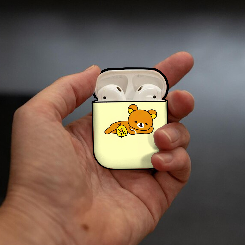 リラックマ リラックマ キイロイトリ Rilakkuma Korilakkuma Kiiroitori AirPods 第2世代保護ケース ハードシェル ブラック 耐衝撃・防指紋・カラビナ付き