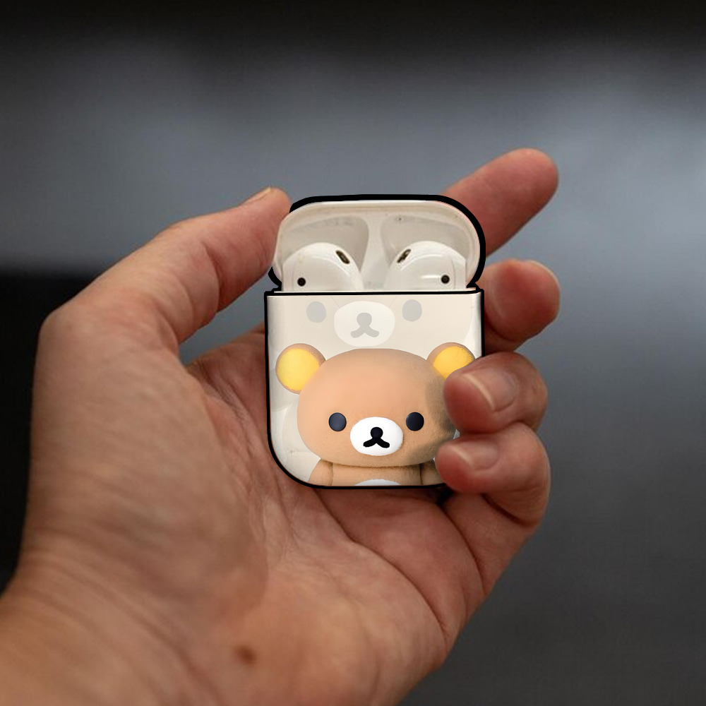 リラックマ リラックマ キイロイトリ Rilakkuma Korilakkuma Kiiroitori AirPods 第2世代保護ケース ハードシェル ブラック 耐衝撃・防指紋・カラビナ付き
