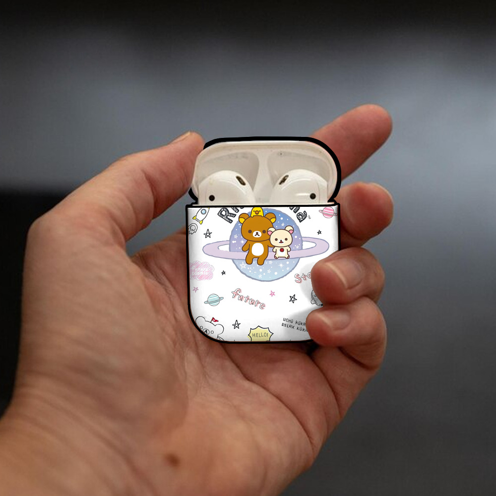 リラックマ リラックマ キイロイトリ Rilakkuma Korilakkuma Kiiroitori AirPods 第2世代保護ケース ハードシェル ブラック 耐衝撃・防指紋・カラビナ付き