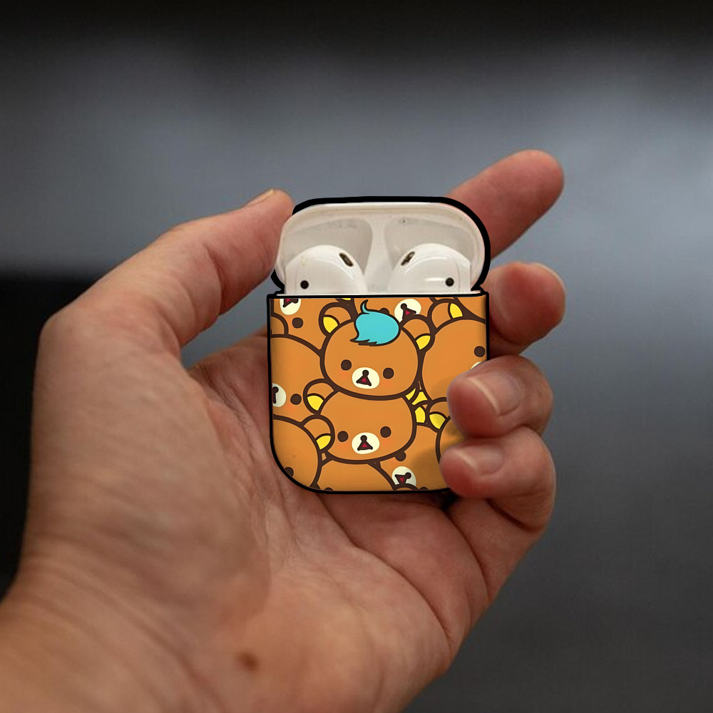 リラックマ リラックマ キイロイトリ Rilakkuma Korilakkuma Kiiroitori AirPods 第2世代保護ケース ハードシェル ブラック 耐衝撃・防指紋・カラビナ付き